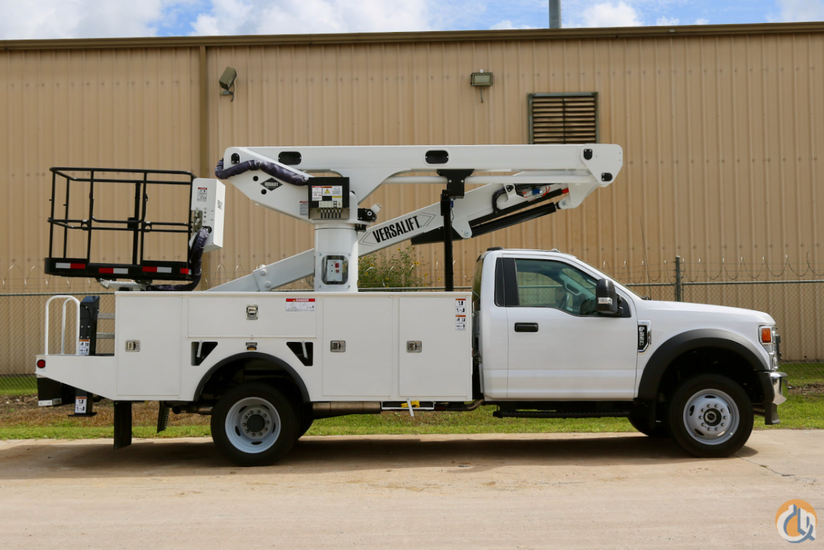 New Versalift VST50TN bucket truck on Ford F550 chassis Crane for