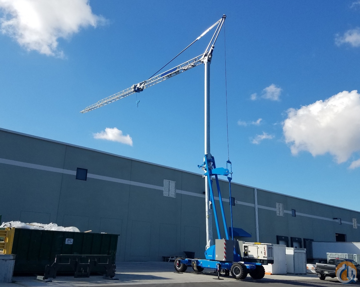 Montalift M214WDS SelfPropelled 4WD/4WS, SelfErecting Tower Crane