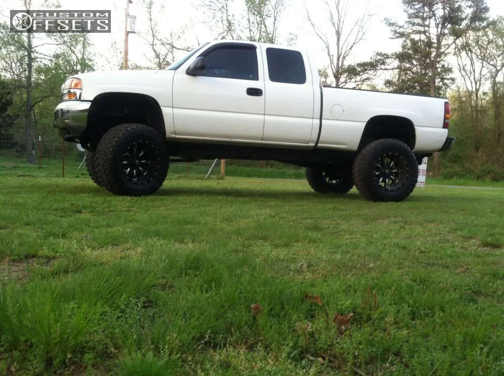 2002 GMC Sierra 1500 with 20x12 -44 Fuel Throttle and 37/13.5R20 Toyo