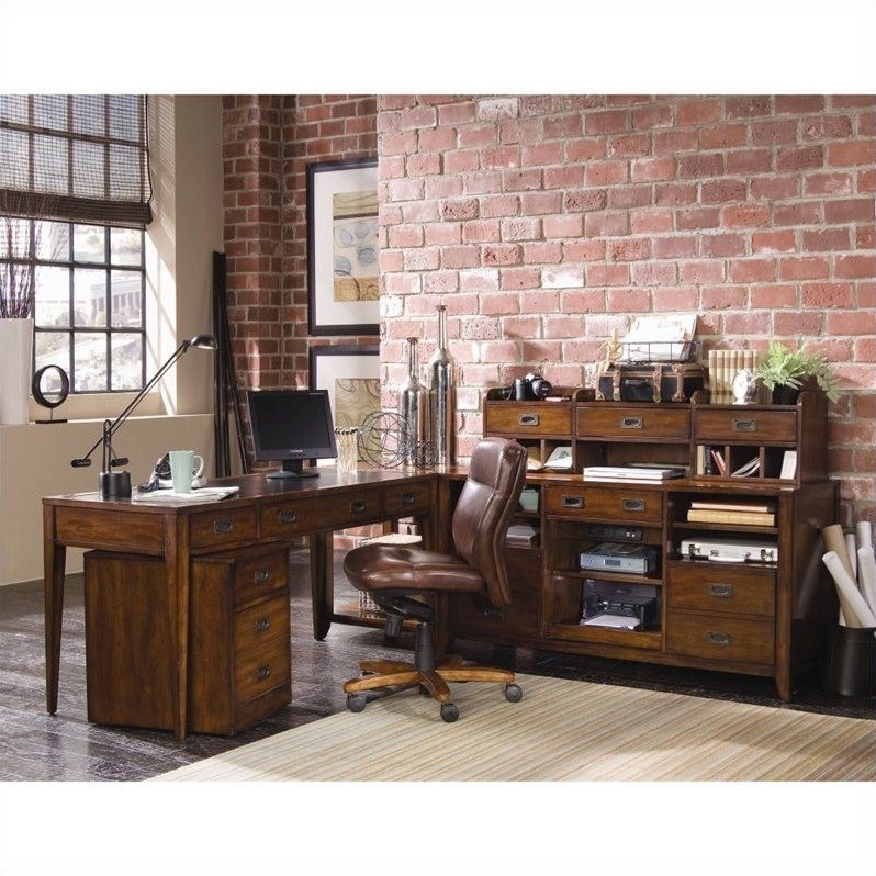 Hooker Furniture Danforth Executive Leg Desk Hooker Furniture Danforth Executive Leg Desk in Rich Medium Brown