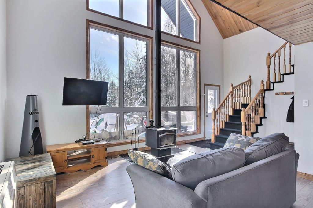 9 beautiful cottages for sale north of Montreal that are under 350k