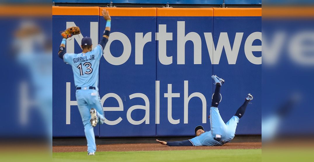 Springer makes "catch of the year" in Blue Jays win (VIDEO