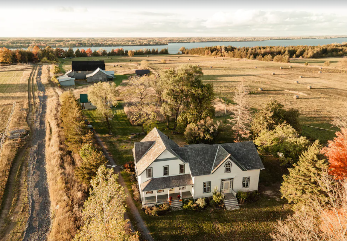 These hidden gems won Canada's Vacation Homes of the Year (PHOTOS) Canada