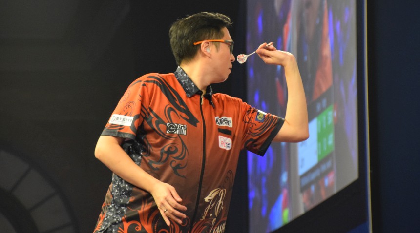 Dart Profis Kai Fan Leung "Fatbeauty" dartn.de Dart News, Dart Forum, Dartsport