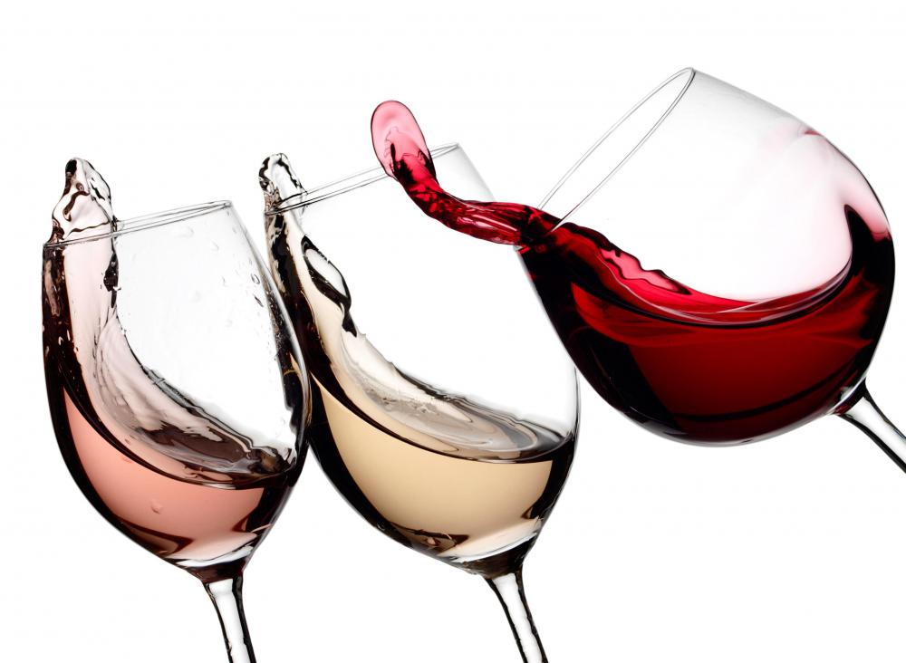 What are the Different Types of Wine Glasses? (with pictures)