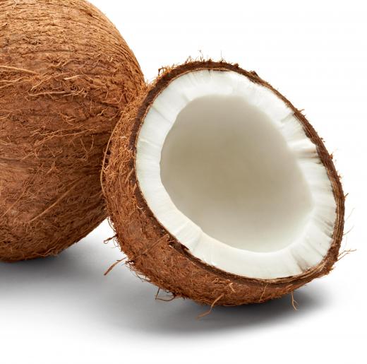 What is Coconut Rum? (with pictures)