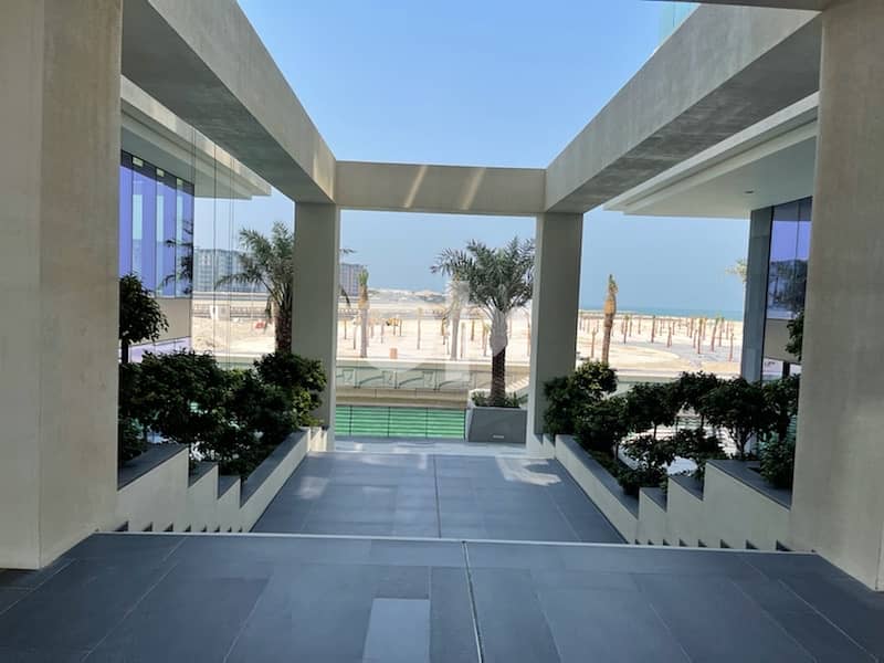 Premium Brand New Studio for RENTHarbour Row Financial Harbour area Apartments for Rent