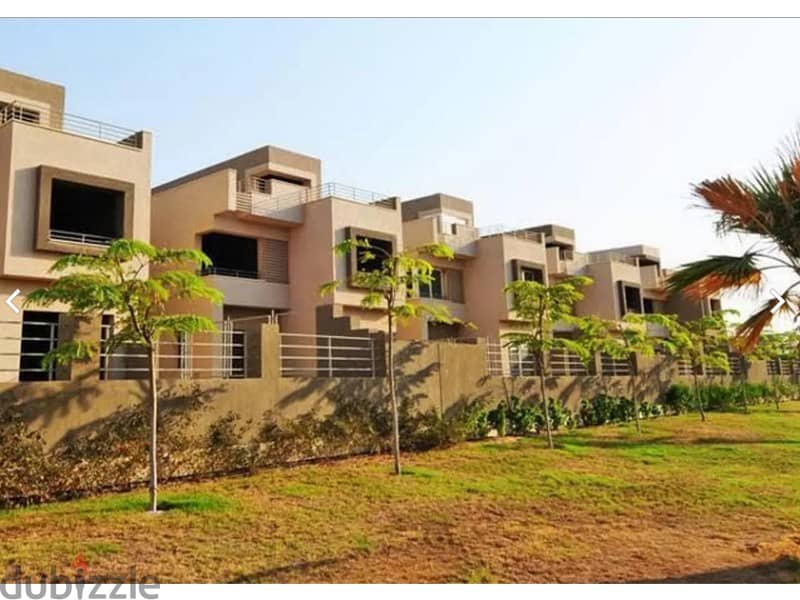 Townhouse Middle 226m With Roof 56m For Sale With Lowest Downpayment 4