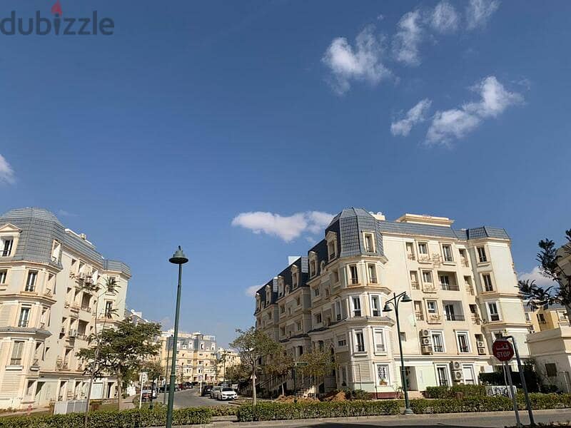 Apartment PRIME LOCATION Direct ON Pool For Sale at MOUNTAIN VIEW HYDE