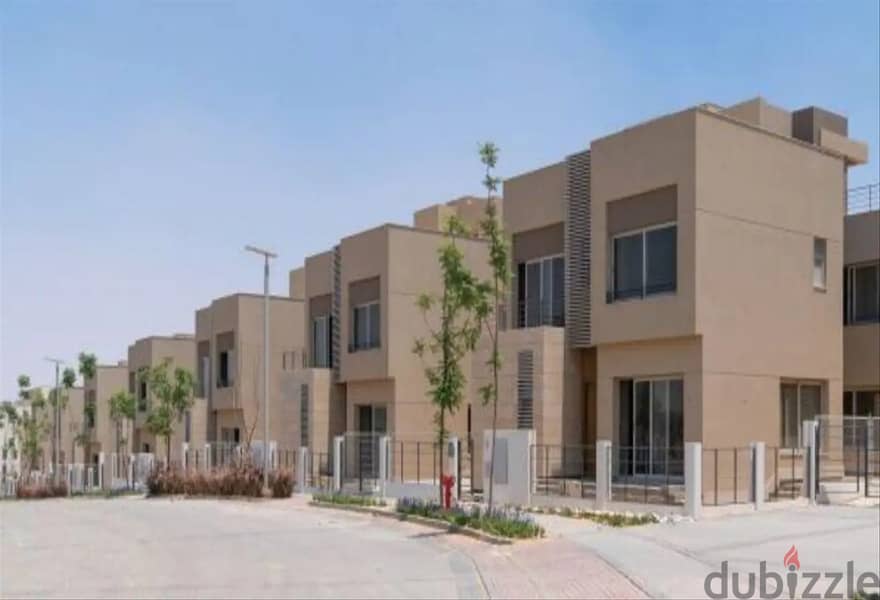Townhouse 200m Open Roof with nanny's room [Palm Hills New Cairo
