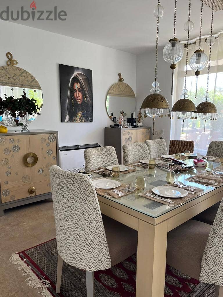 Huge 5 BRs villa in Swan lake North Coast North Facing North Very Prime