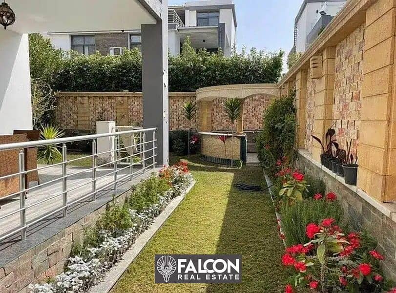 own a duplex apartment of 208 meters + 140 meters garden in Taj City