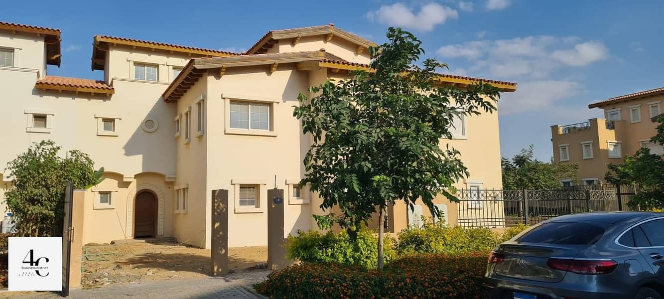 The lowest total townhouse 215 m classic direct view landscape, with