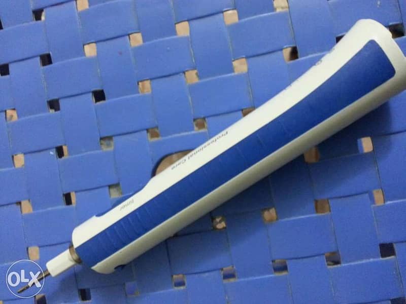 Braun rechargeable toothbrush Germany إكسسوارات مستحضرات تجميل