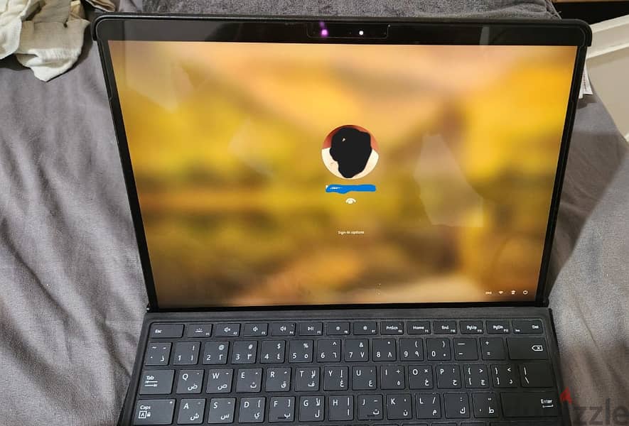 Microsoft Surface Pro 8 i7 + Keyboard + Pen + Spigen Cover + Screen