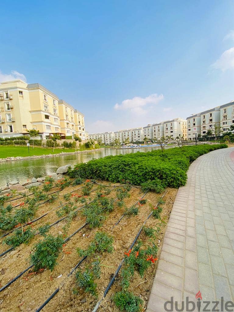 I villa Roof for sale Mountain view Hyde park ماونتن فيو هايد بارك