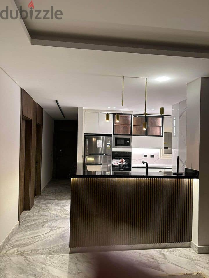 Luxurious apartment for sale in Waterway New Cairo جاهزة للسكن شقق و دوبلكس للبيع 199269159