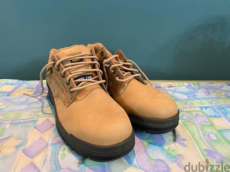 CAT Shoes Steel Toe Size 42 حذاء كات جديد مقاس ٤٢ إكسسوارات عناية