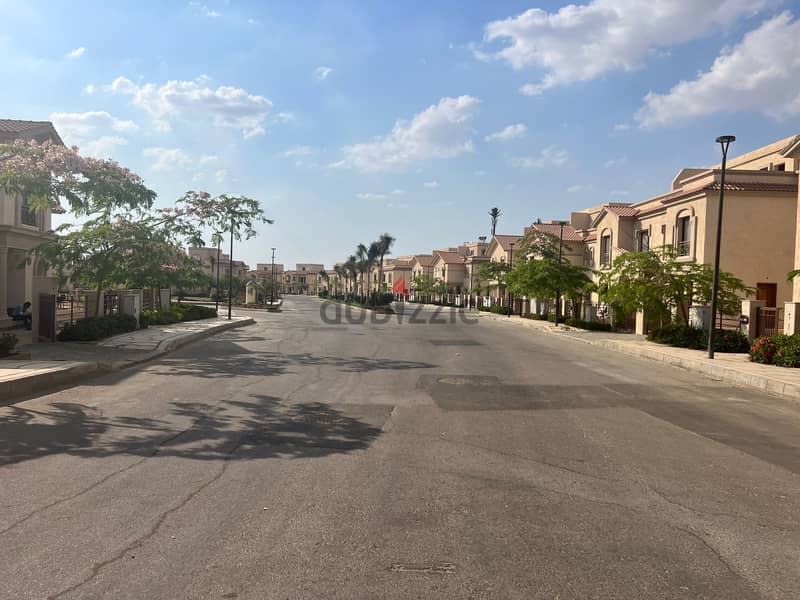 Villa for sale in Madinaty D3, excellent location, with installments