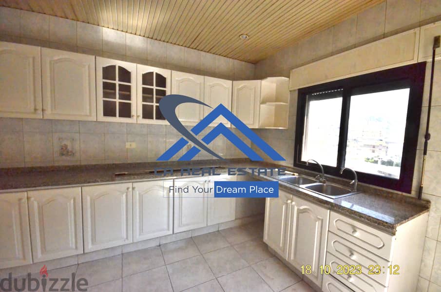 deluxe for rent apartment in hazmieh martakla Apartments & Villas For