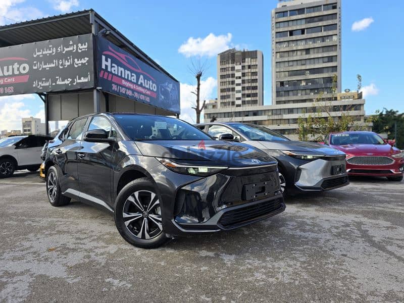 Hott offer !!! NEW TOYOTA BZ4X FULL ELECTRIC LONG RANGE 615 KM BATTERY