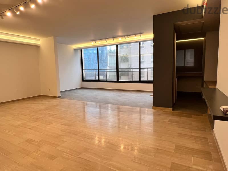 Apartment for Rent in Sodeco Square/ شقة للإيجار في السوديكو