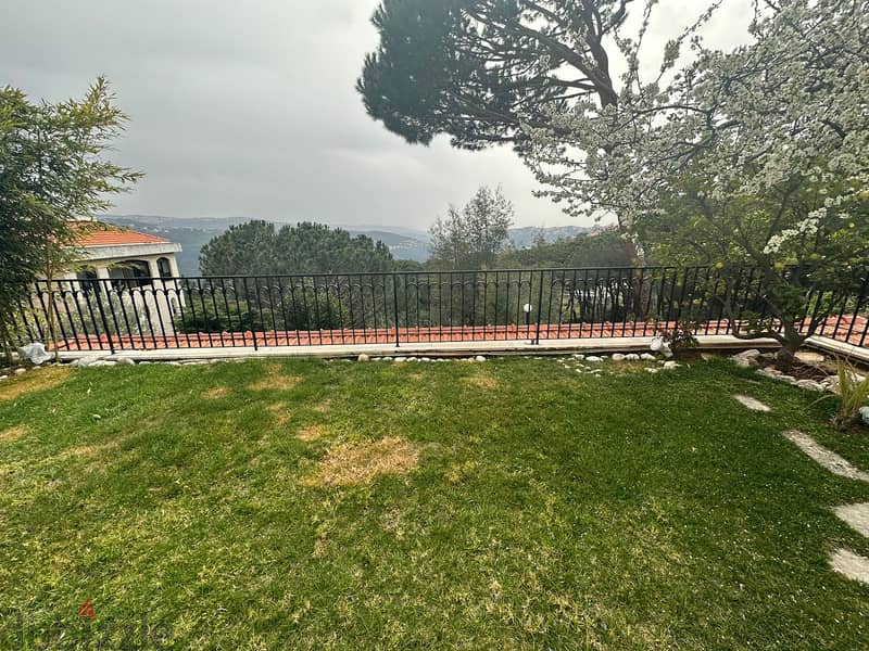 Ground floor apartment with 100 Sqm Garden in Broumana, Mountain view