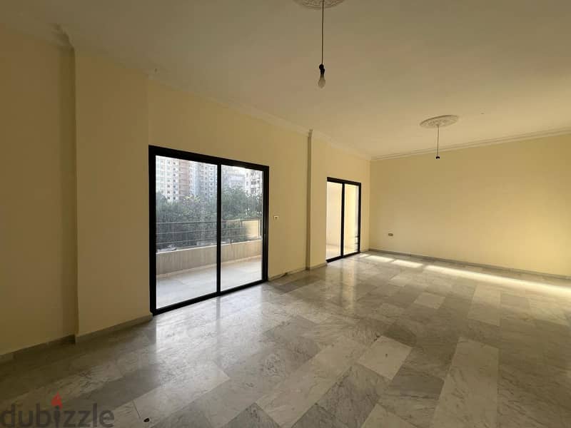 Ain El Remmeneh 24/7 Electricity 2 Bedrooms Apart 2 Balconies