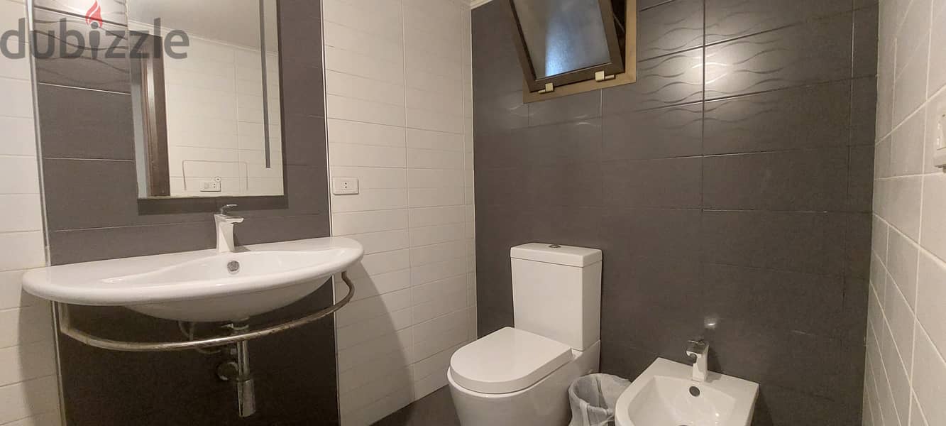 Apartment for rent in Ain El Remmaneh شقة للإيجار في عين الرمانة