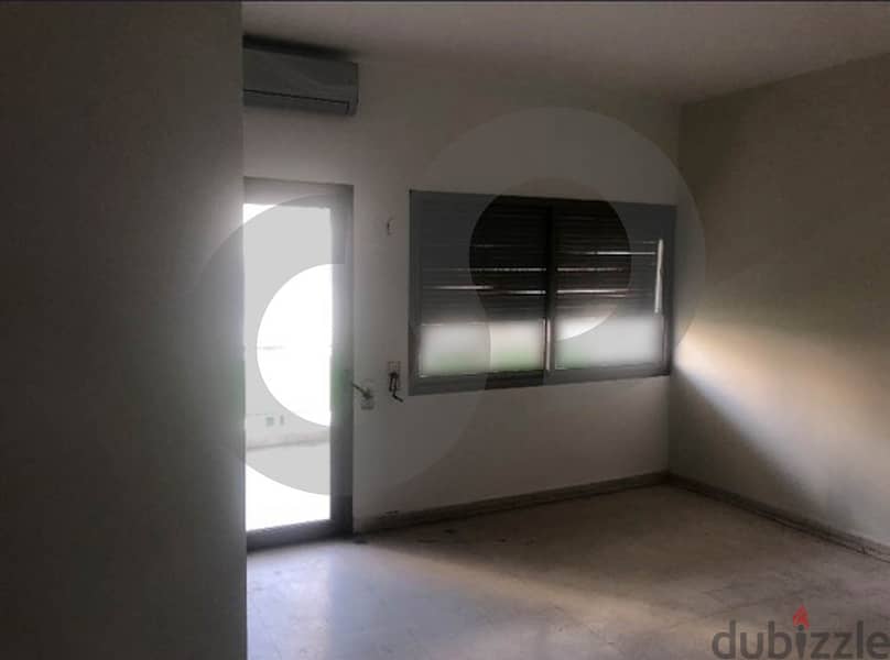 300 SQM apartment for rent in gemmayze/جميزة REFZI105693 Apartments