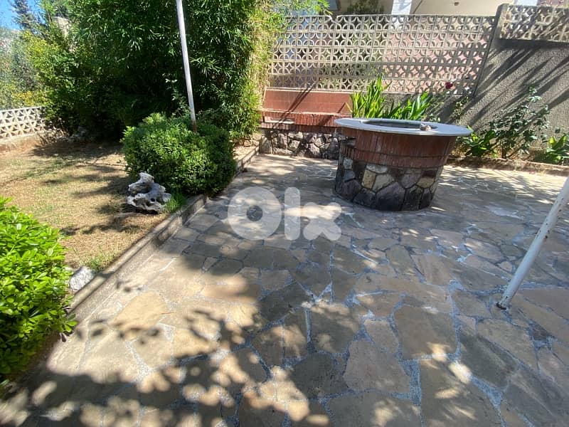 Villa on tophill of baabdath for Guest house and wedding events