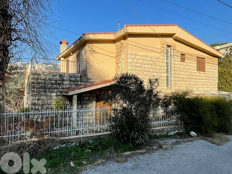 Villa on tophill of baabdath for Guest house and wedding events