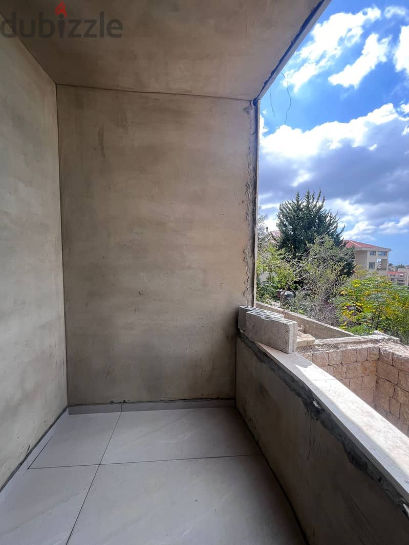 Apartment for sale in Jouret El Ballout شقة للبيع ب جورة البلوط