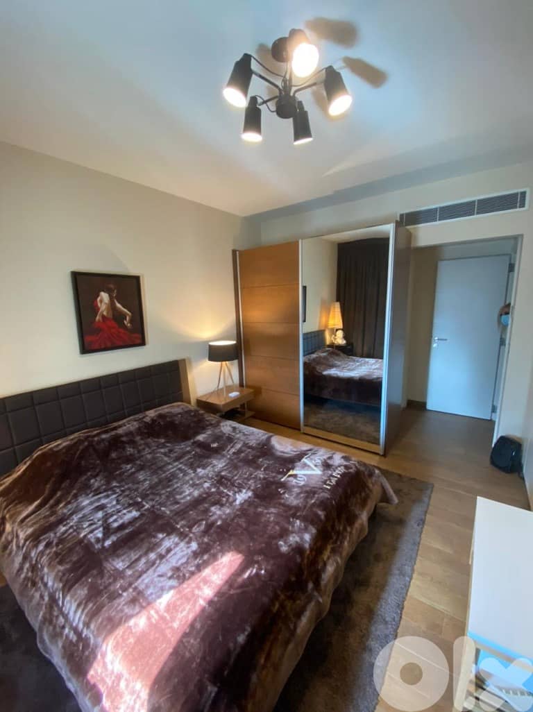 250 Sqm Apartment for rent in Ras Beirut / Hamra Sea view