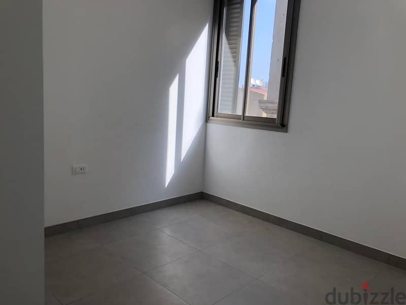 L11371 Modern 3Bedroom Apartment for Rent in Gemmayze Apartments