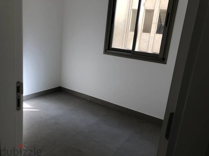 L11371 Modern 3Bedroom Apartment for Rent in Gemmayze Apartments