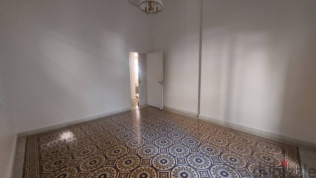 L124562Bedroom Unfurnished Apartment for Rent in Hamra, Ras Beirut