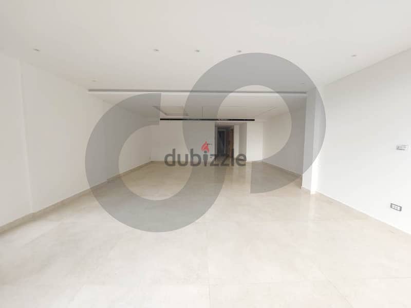 REFAY96203 brand new highend finishing house in Monteverde