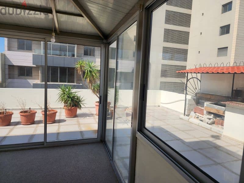 semi furnished apartment for rent in Achrafieh شقة نصف مفروشة في اشرفي