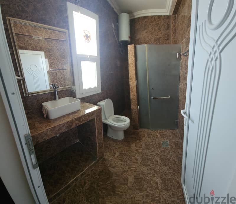 Luxury Apartment 1st Floor 4 Bhk For Rent in Al Hail North Apartments