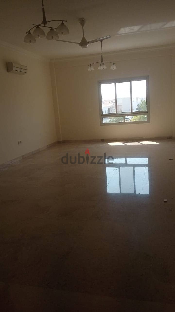 4 BHK Specious Apartmenst Available at Al Hail Near Nesto Hypermarket