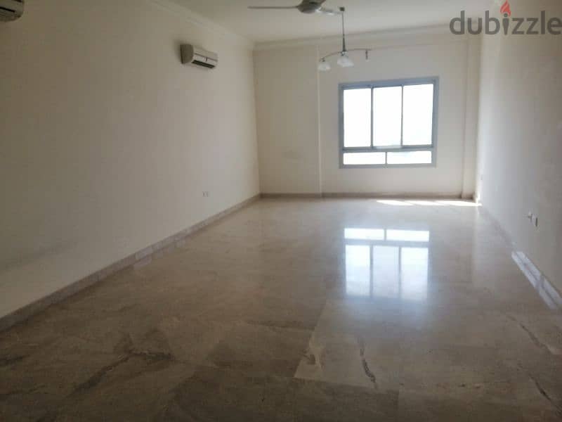 Al Hail! Luxurious 3 & 4 Bedrooms Apartments at Muscat Residence