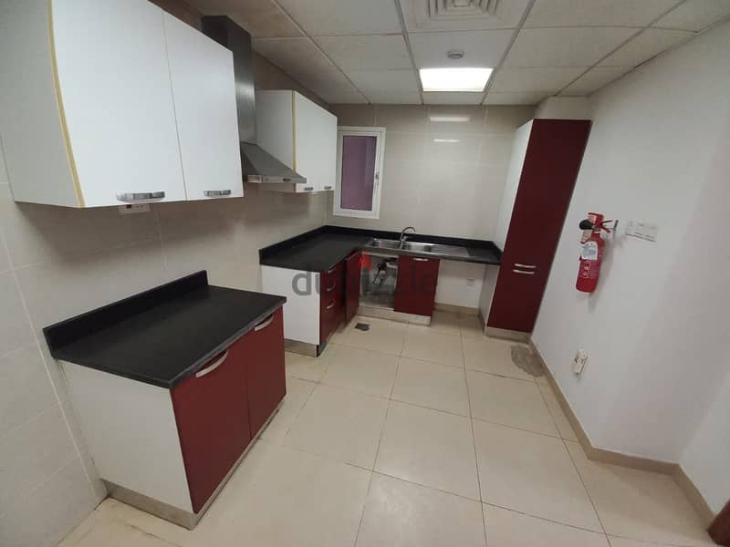 flat 3 bhk with balcony for rent ,located al hail north near nesto Apartments for Rent 128499633