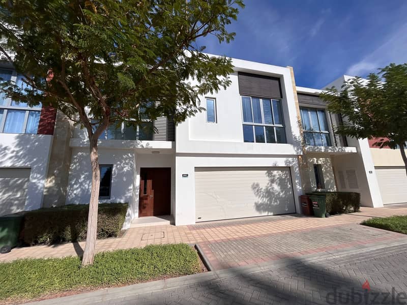 3 + 1 BR Amazing Townhouse for Rent in Al Mouj Villas for Rent
