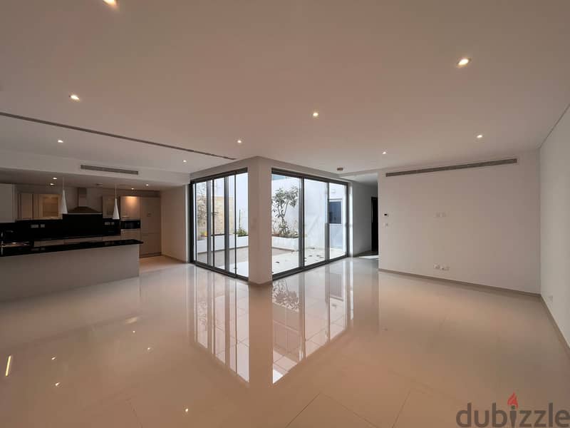 3 + 1 BR Amazing Townhouse for Rent in Al Mouj Villas for Rent