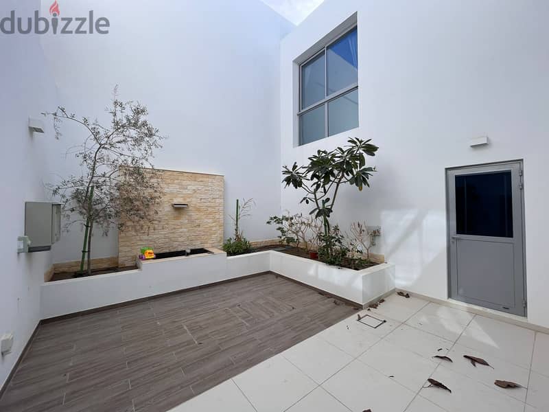 3 + 1 BR Amazing Townhouse for Rent in Al Mouj Villas for Rent