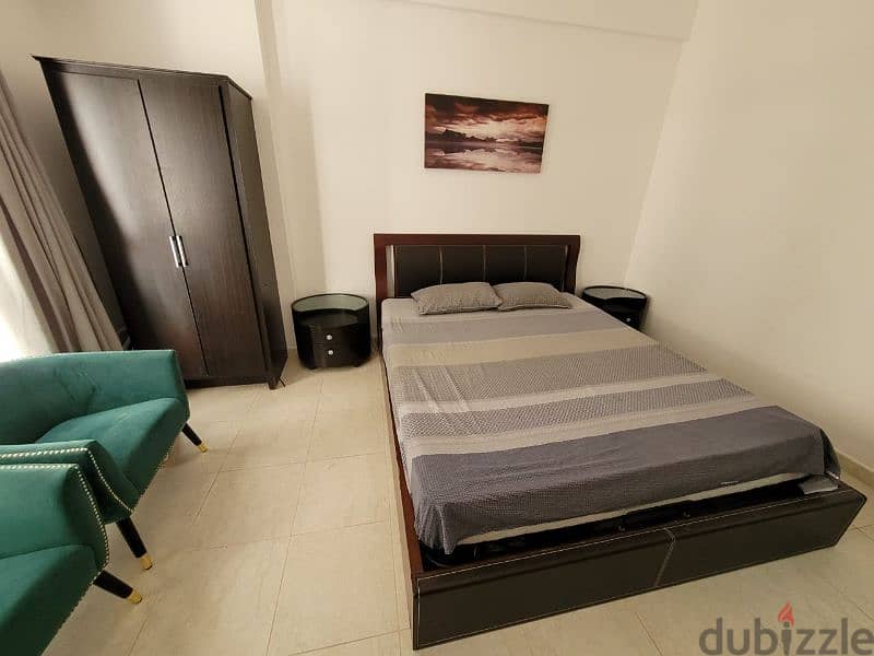 King Size bed with pillow top mattress 180 * 210 Furniture 128623305