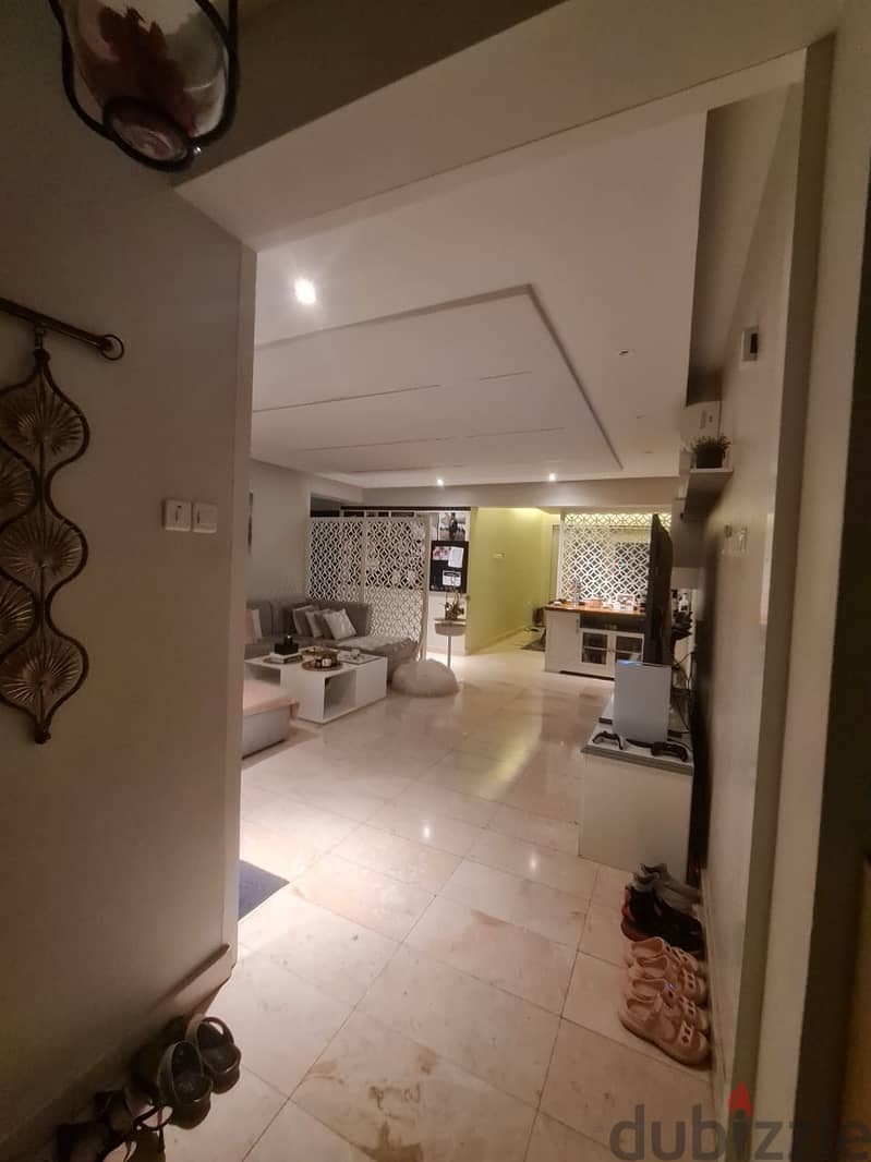 Renovated 3 bedroom flat at Al Hail North Apartments for Rent 128670205