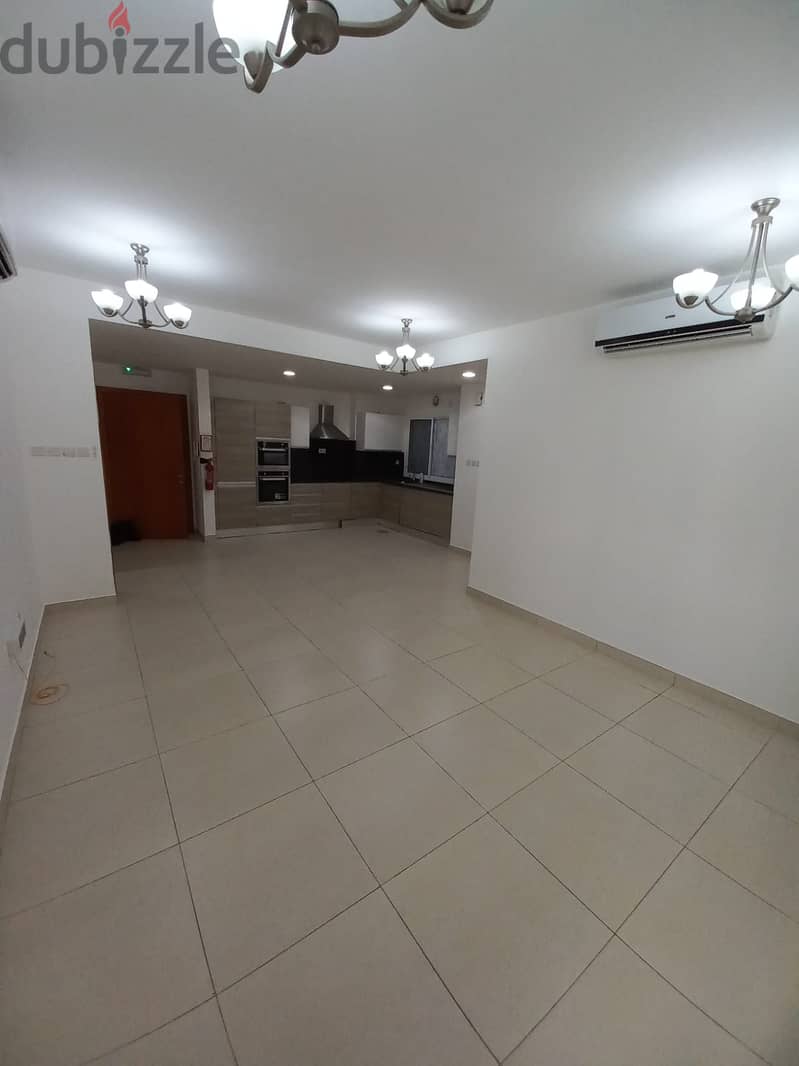 super clean flat semi furnished 1 bhk to let located in Al hail north