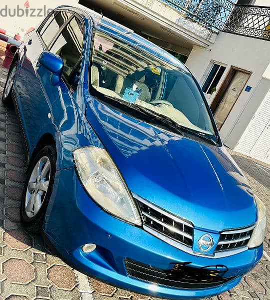 Nissan Tiied Cars 128735420